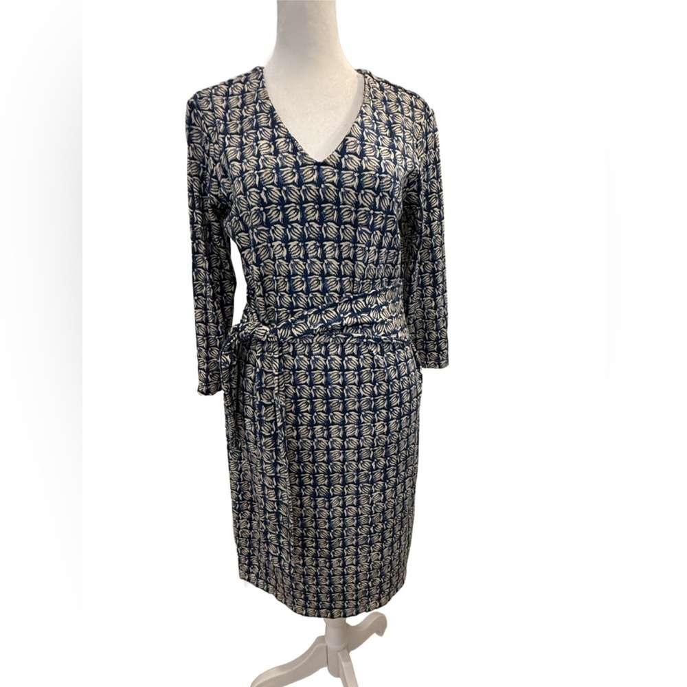 J. McLaughlin Navy and Cream Geometric Long Sleeve Dress with Tie Front